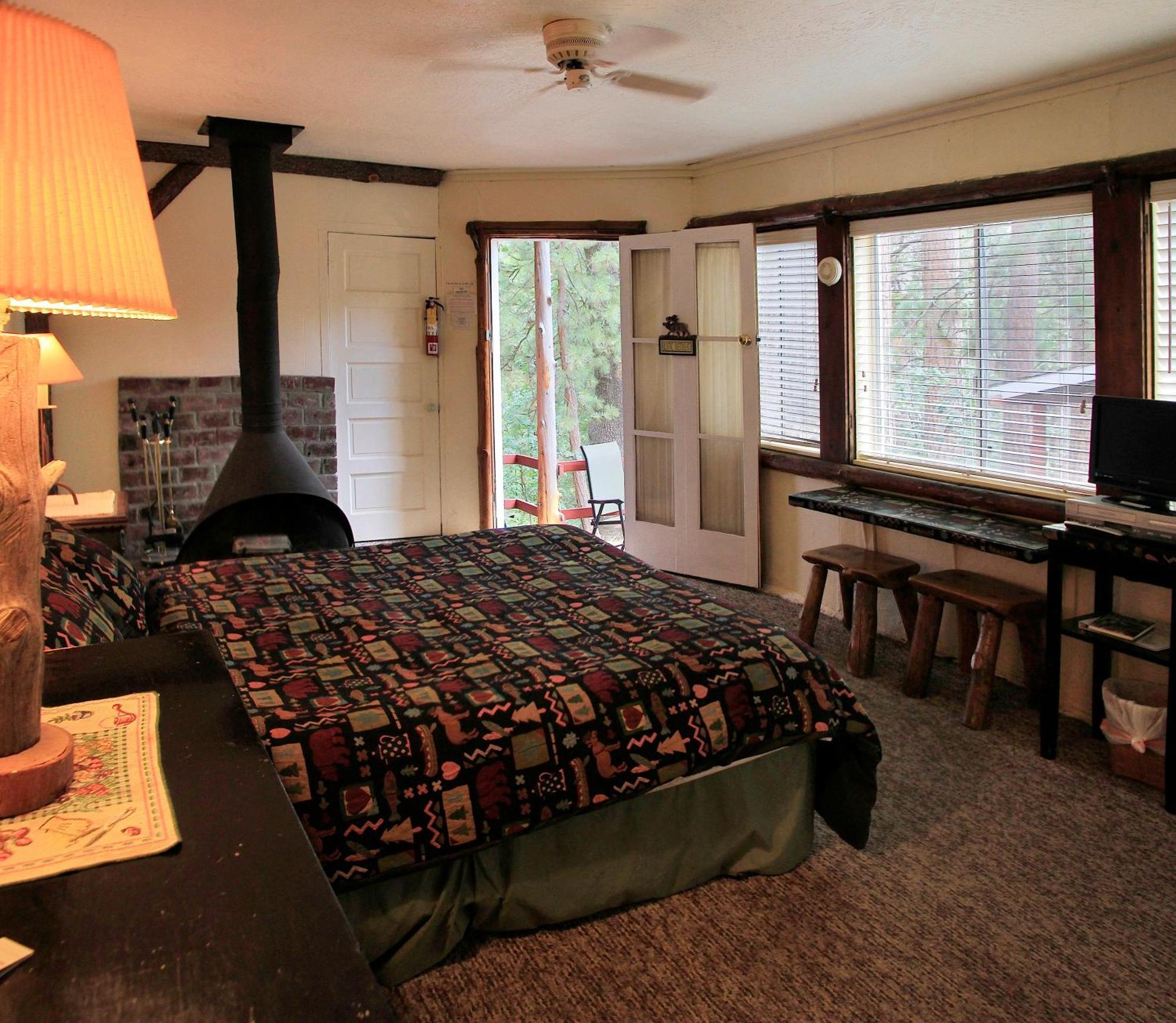 Silver Pines Lodge Idyllwild Exterior photo